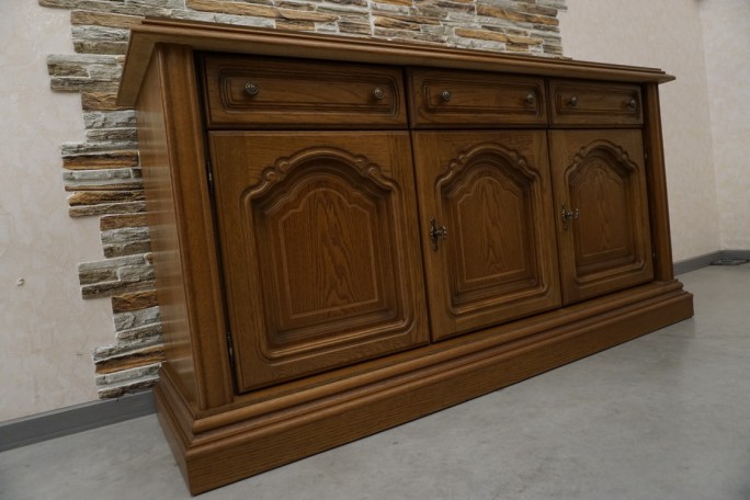 KOMODA DĘBOWA 3 DRZWIOWA SZER. 158 CM