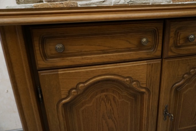 KOMODA DĘBOWA 3 DRZWIOWA SZER. 158 CM