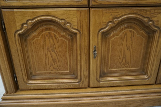 KOMODA DĘBOWA 3 DRZWIOWA SZER. 158 CM