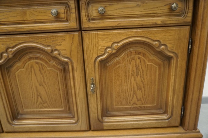 KOMODA DĘBOWA 3 DRZWIOWA SZER. 158 CM