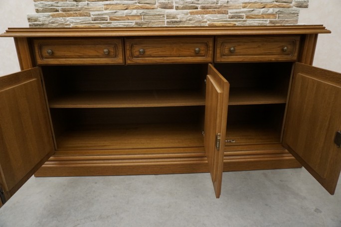 KOMODA DĘBOWA 3 DRZWIOWA SZER. 158 CM