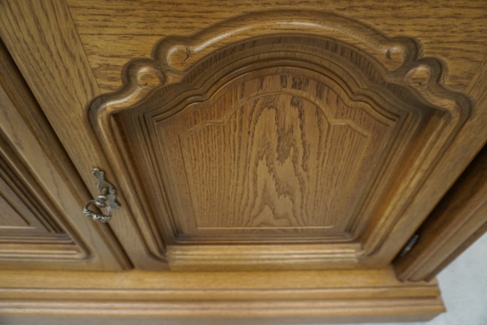 KOMODA DĘBOWA 3 DRZWIOWA SZER. 158 CM