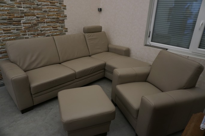 SKÓRA NATURALNA BEŻOWA NAROŻNA Z FUNKCJĄ SPANIA...