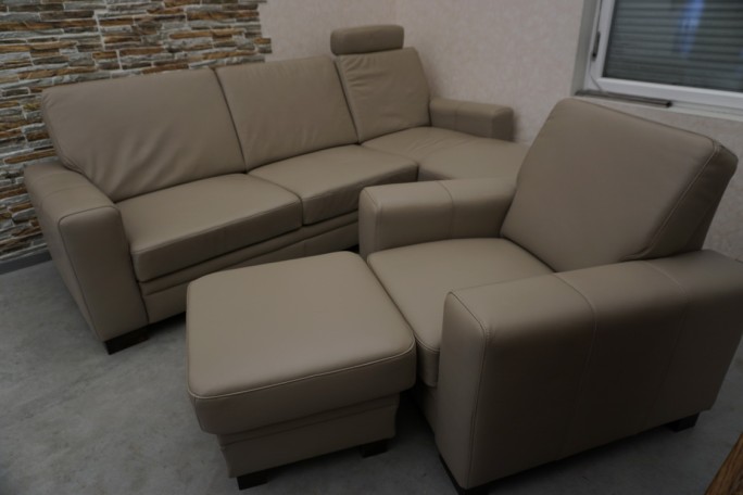 SKÓRA NATURALNA BEŻOWA NAROŻNA Z FUNKCJĄ SPANIA...