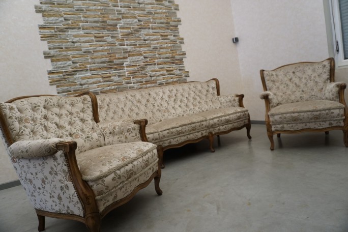 ZESTAW CHIPPENDALE SOFA 3 OSOBOWA + 2 FOTELE...