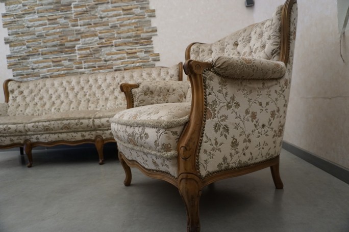 ZESTAW CHIPENDALLE SOFA 3 OSOBOWA + 2 FOTELE