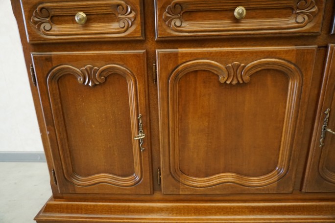 KOMODA ORZECHOWA 4 DRZWIOWA SZER. 180 CM