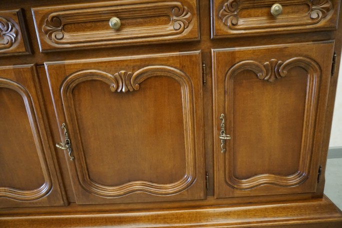 KOMODA ORZECHOWA 4 DRZWIOWA SZER. 180 CM