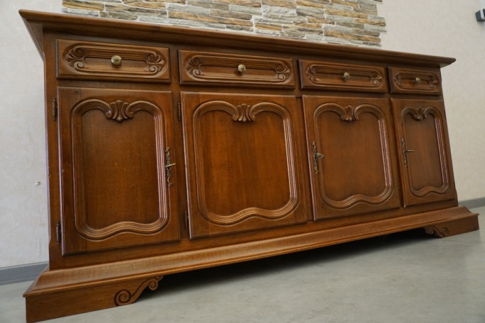 KOMODA ORZECHOWA 4 DRZWIOWA SZER. 180 CM