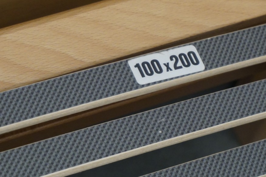 ŁÓŻKO DLA SENIORA OLCHA Z ELEKTRYCZNYM STELAŻEM 100x200