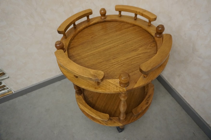 BAREK DĘBOWY NA KÓŁKACH 52/52 CM
