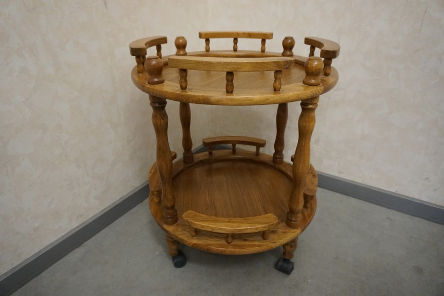 BAREK DĘBOWY NA KÓŁKACH 52/52 CM