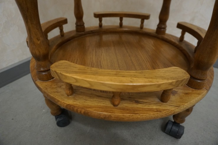 BAREK DĘBOWY NA KÓŁKACH 52/52 CM