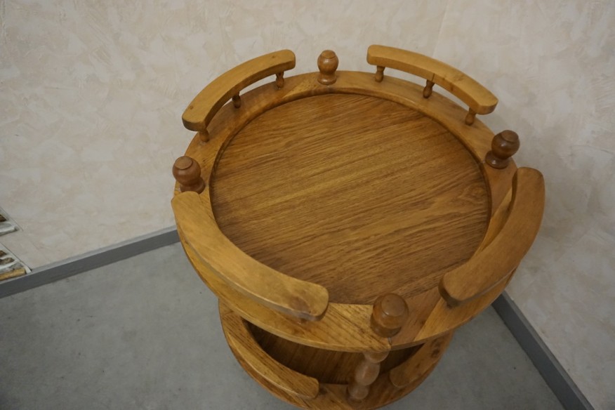 BAREK DĘBOWY NA KÓŁKACH 52/52 CM