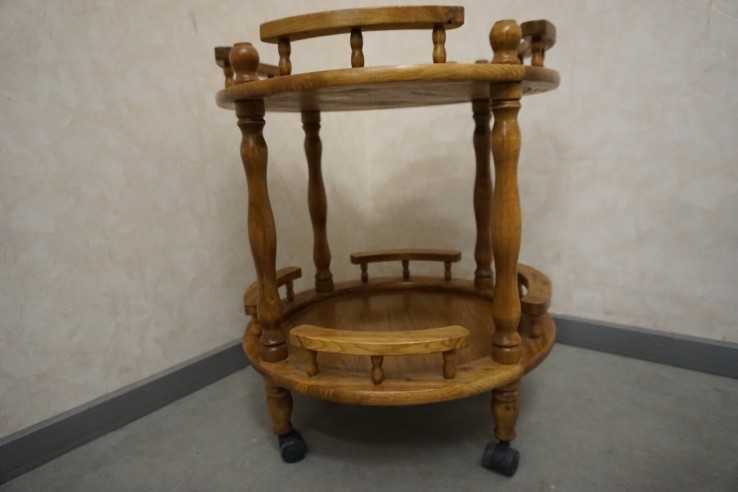 BAREK DĘBOWY NA KÓŁKACH 52/52 CM