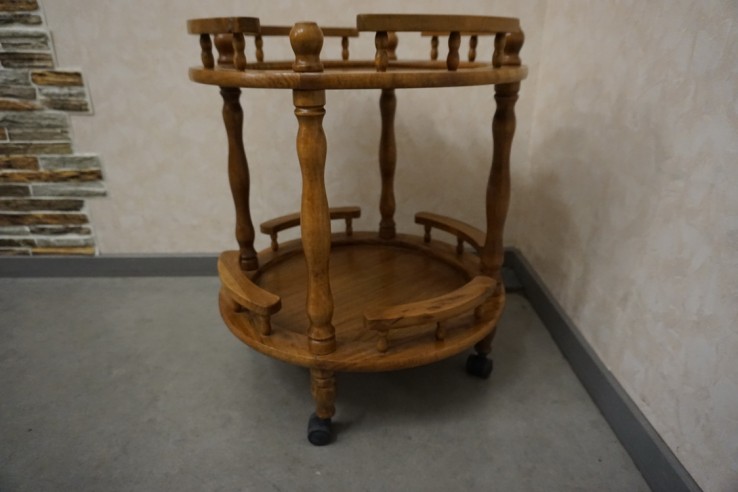 BAREK DĘBOWY NA KÓŁKACH 52/52 CM