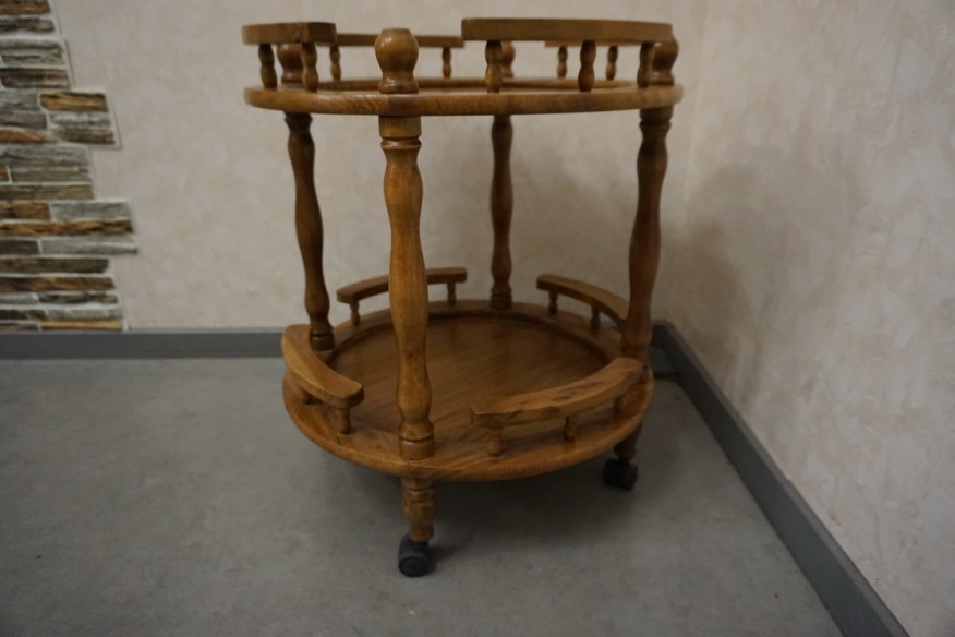 BAREK DĘBOWY NA KÓŁKACH 52/52 CM