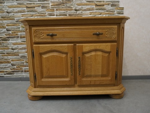 KOMODA RTV Z LITEGO DĘBU RUCHOMY BLAT SZER. 108 CM 2