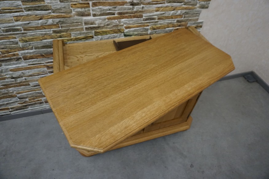 KOMODA RTV Z LITEGO DĘBU RUCHOMY BLAT SZER. 108 CM