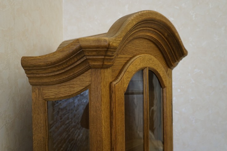 WITRYNA NAROŻNA SERWANTKA Z LITEGO DĘBU 57/57 CM