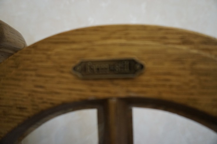WITRYNA NAROŻNA SERWANTKA Z LITEGO DĘBU 57/57 CM