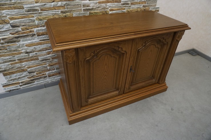 KOMODA RTV DĘBOWA MAŁA SZER. 118 CM
