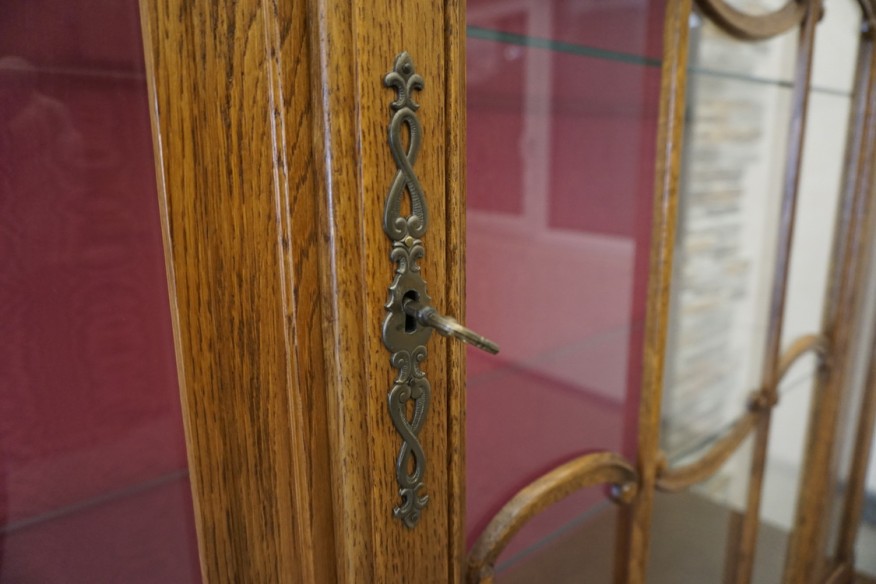 WITRYNA DĘBOWA STYL CHIPPENDALE SZER. 120 CM