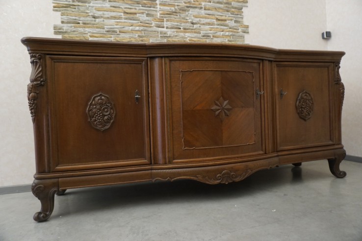 KOMODA ORZECHOWA 3 DRZWIOWA SZER. 240 CM
