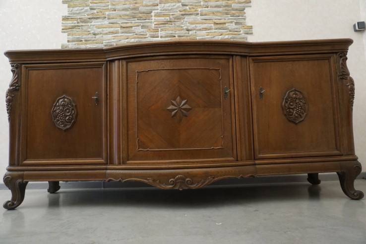 KOMODA ORZECHOWA 3 DRZWIOWA SZER. 240 CM