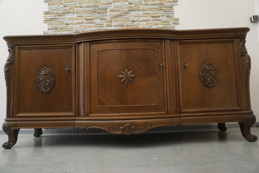 KOMODA ORZECHOWA 3 DRZWIOWA SZER. 240 CM