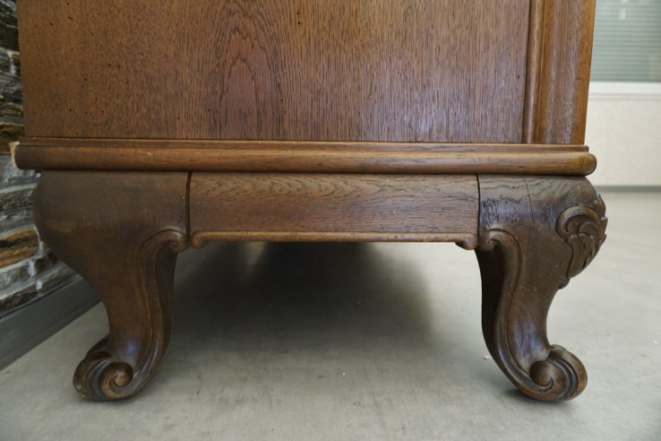 KOMODA ORZECHOWA 3 DRZWIOWA SZER. 240 CM