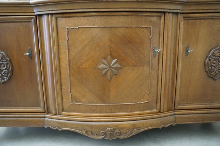 KOMODA ORZECHOWA 3 DRZWIOWA SZER. 240 CM