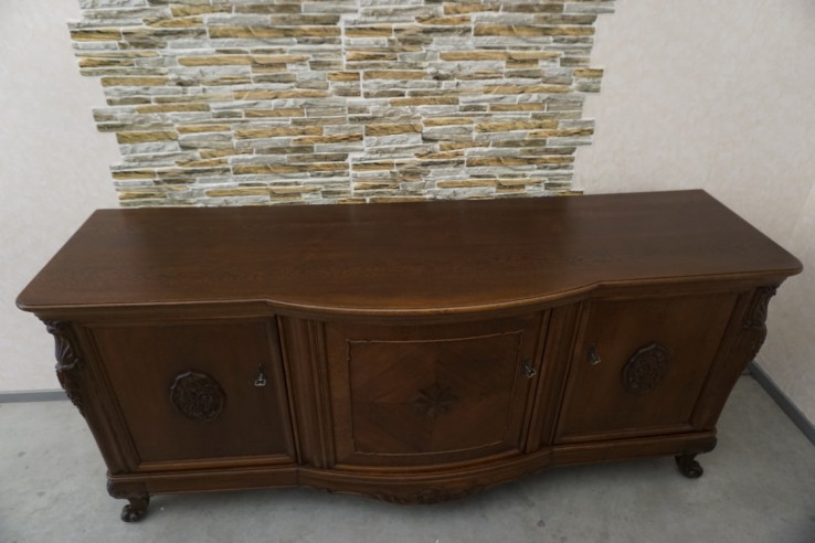 KOMODA ORZECHOWA 3 DRZWIOWA SZER. 240 CM