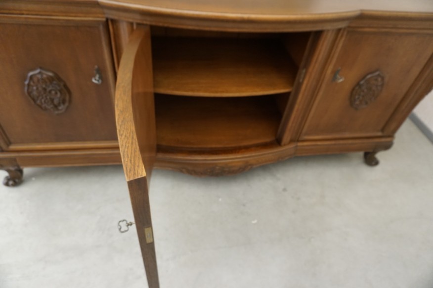KOMODA ORZECHOWA 3 DRZWIOWA SZER. 240 CM