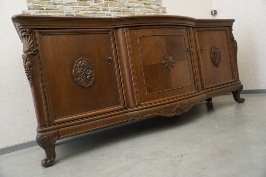 KOMODA ORZECHOWA 3 DRZWIOWA SZER. 240 CM