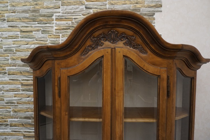 WITRYNA / BIBLIOTECZKA ORZECHOWA SZER. 136 CM