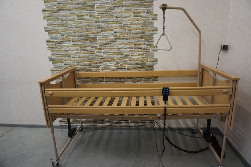ŁÓZKO REHABILITACYJNE STEROWANE NA PILOTA 90x200