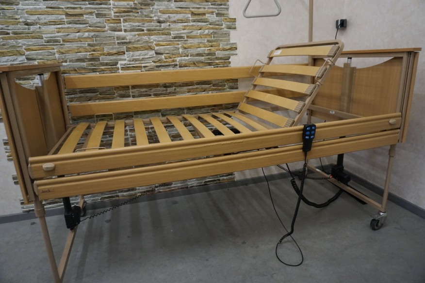 ŁÓZKO REHABILITACYJNE STEROWANE NA PILOTA 90x200