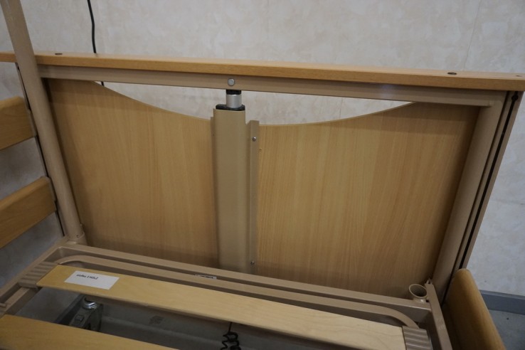 ŁÓZKO REHABILITACYJNE STEROWANE NA PILOTA 90x200