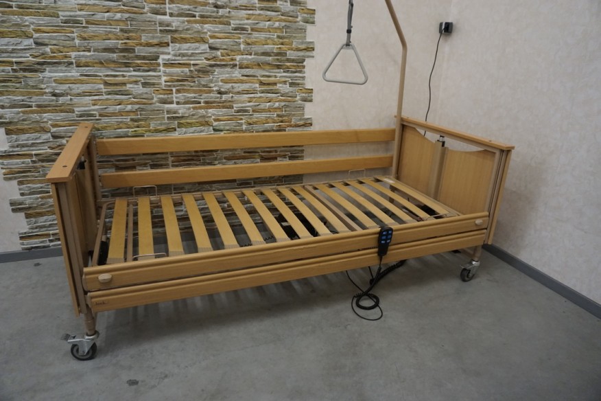 ŁÓZKO REHABILITACYJNE STEROWANE NA PILOTA 90x200