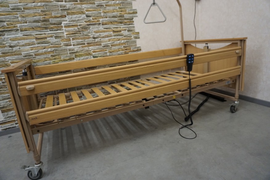 ŁÓZKO REHABILITACYJNE STEROWANE NA PILOTA 90x200