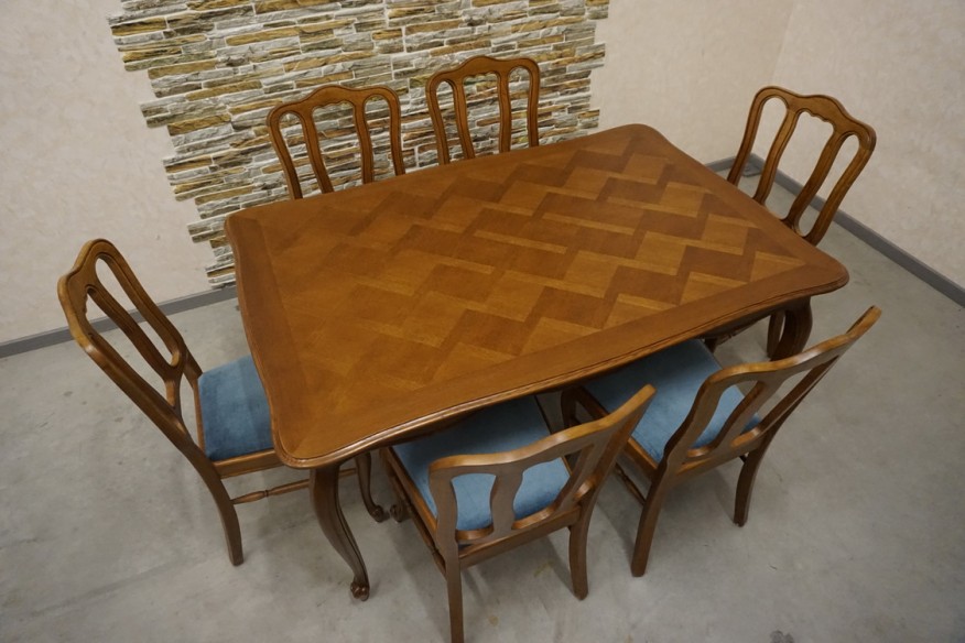 STÓŁ DĘBOWY ROZKŁADANY + 6 KRZESEŁ CHIPPENDALE