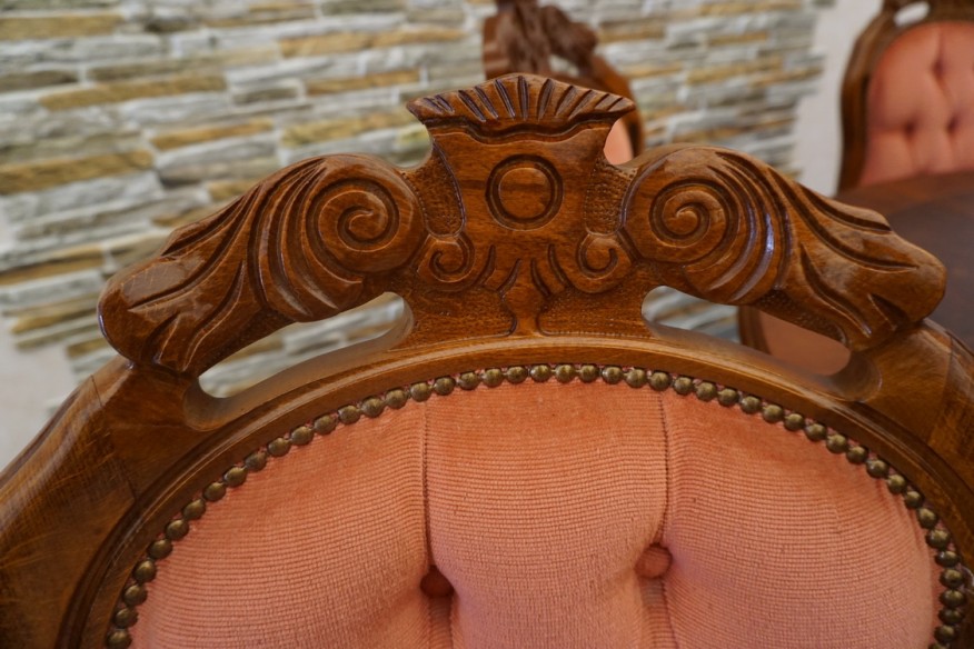STÓŁ OKRĄGŁY INTARSJA ROZKŁADANY W STYLU CHIPPENDALE ŚREDNIA 120 CM