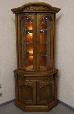 WITRYNA NAROŻNA DĘBOWA PODŚWIETLANA 65/65 CM 2
