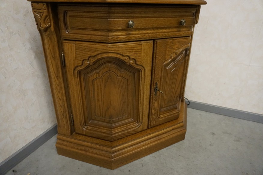 WITRYNA NAROŻNA DĘBOWA PODŚWIETLANA 65/65 CM