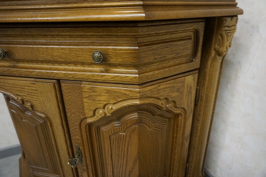 WITRYNA NAROŻNA DĘBOWA PODŚWIETLANA 65/65 CM