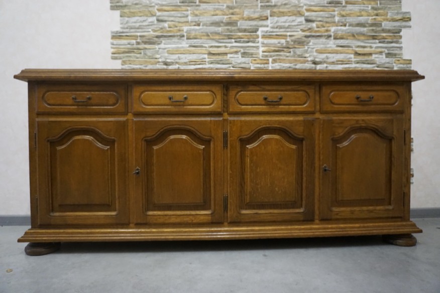 KOMODA DĘBOWA 4 DRZWIOWA SZER. 188 CM