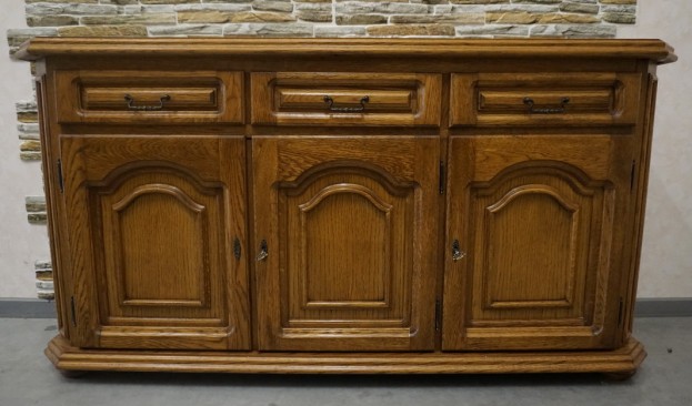 KOMODA DĘBOWA 3 DRZWIOWA 152 CM 2