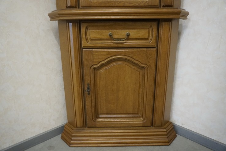 WITRYNA NAROŻNA DĘBOWA PODŚWIETLANA 56/56 CM