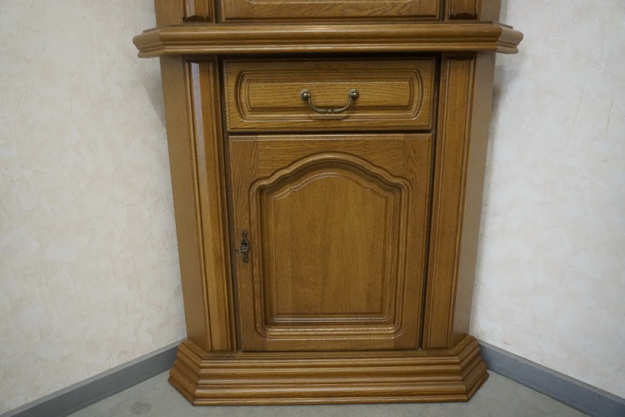WITRYNA NAROŻNA DĘBOWA PODŚWIETLANA 56/56 CM